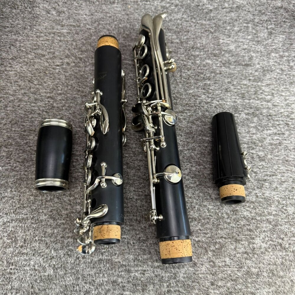 ✅Selmer Bb Clarinet Soloist 300  Case & Accessories Serial P0193283 CLSOL300R - Picture 3 of 14